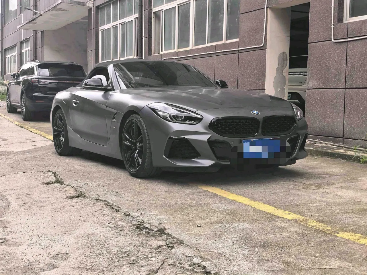 BMW Z4 (Imported) 2020 Z4 sDrive25i 2.0T Silver Cream Limited Edition Automatic Gear 3