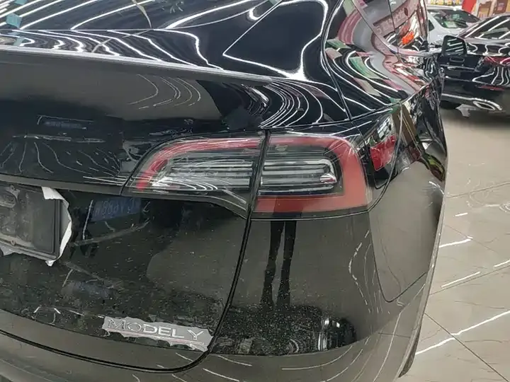 Model Y 2022 Performance High Performance All Wheel Drive 8
