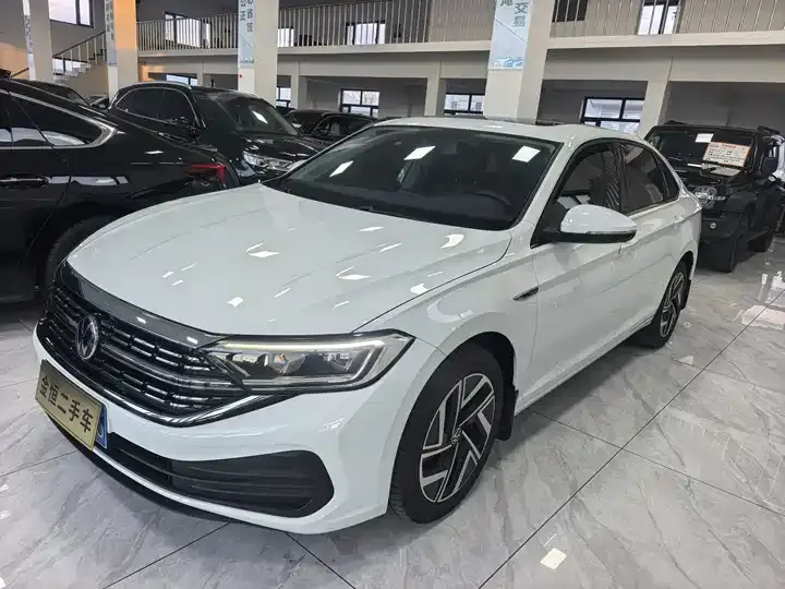 Sagittarius 2025 300TSI DSG Flying Edition - View 1