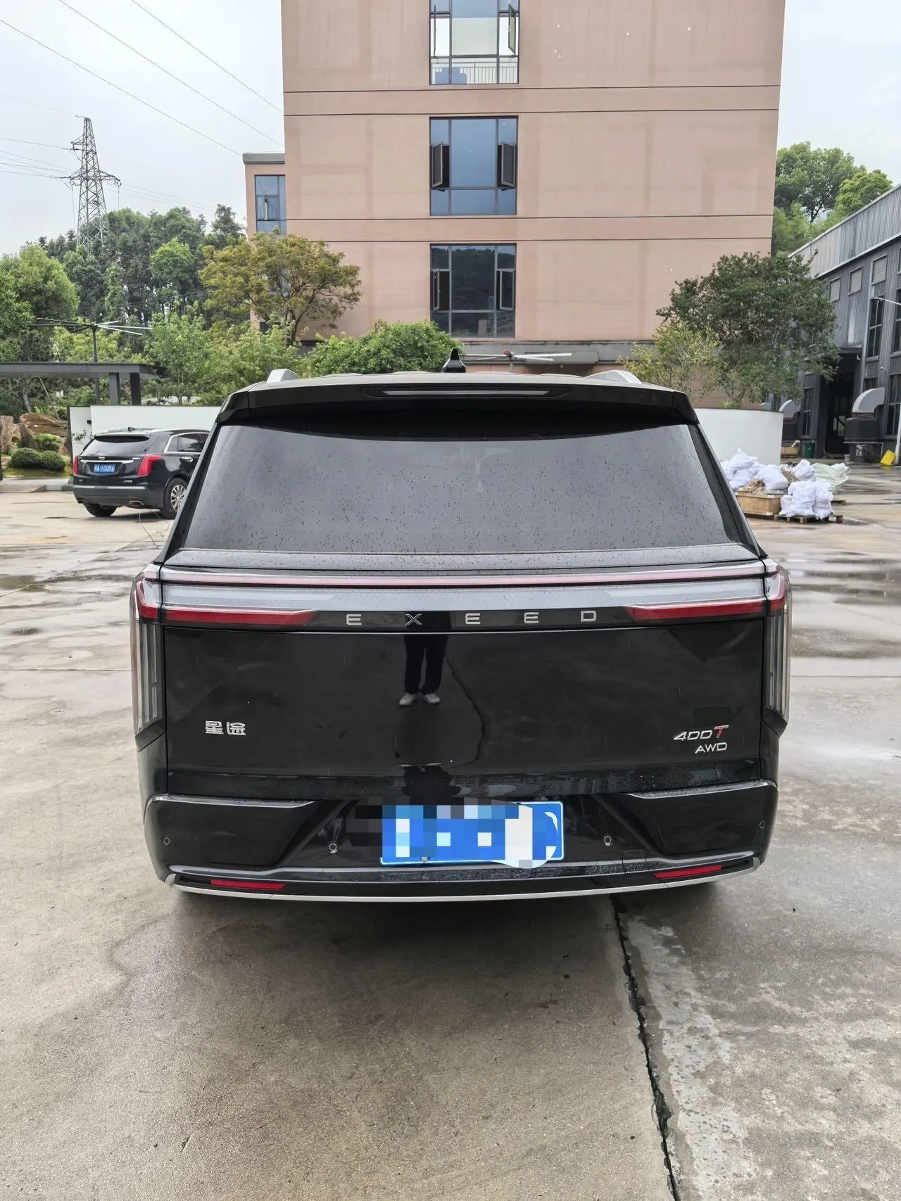 Xingtu 2026 Lanyue 2.0T 400T Four-wheel Drive Flying Fish Edition 6-seat Automatic Gear 4