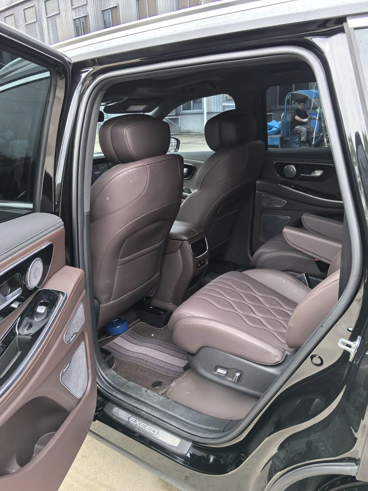 Xingtu 2026 Lanyue 2.0T 400T Four-wheel Drive Flying Fish Edition 6-seat Automatic Gear 6
