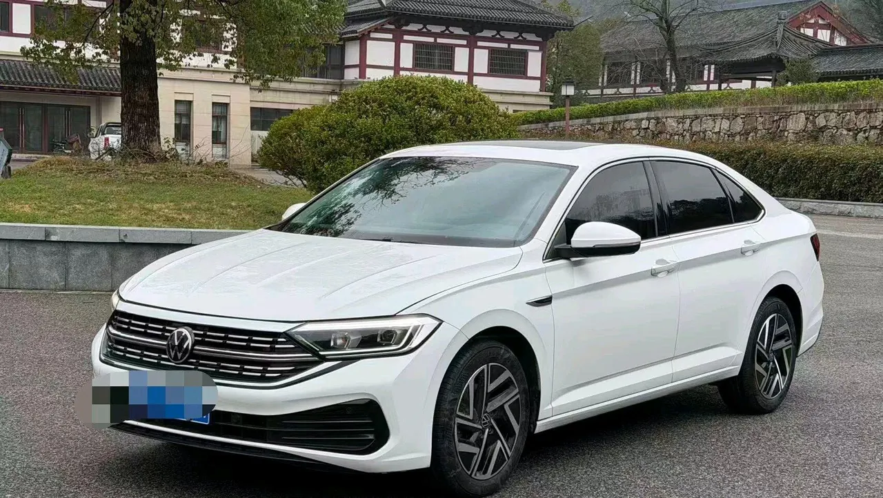 Volkswagen 2023 Sagitar 1.5TSI 300TSI Exceed Edition Automatic - View 1