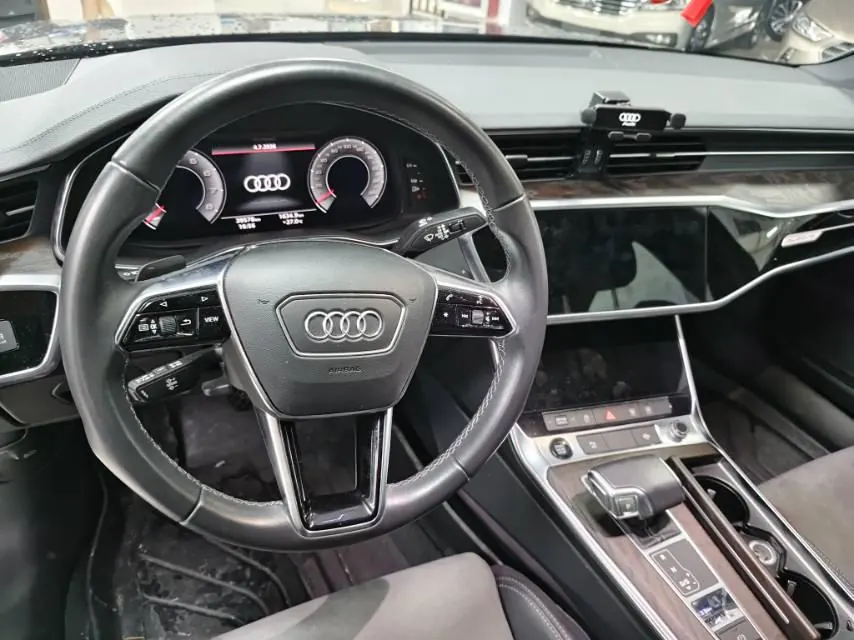 Audi 2021 A6L 2.0TFSI 45TFSI Quattro Selected Dynamic Automatic 10