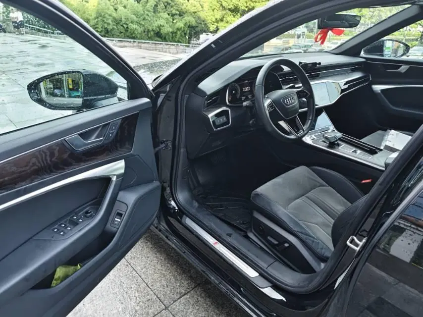 Audi 2021 A6L 2.0TFSI 45TFSI Quattro Selected Dynamic Automatic 11
