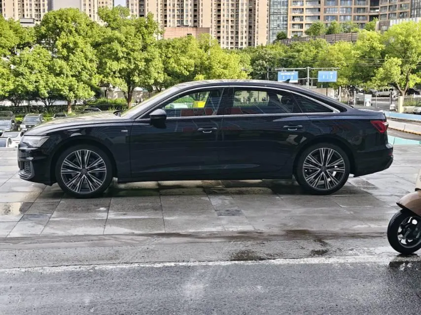 Audi 2021 A6L 2.0TFSI 45TFSI Quattro Selected Dynamic Automatic 2