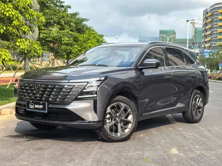 Open image lightbox: ChangAn 2025 CS75 PLUS 1.5T New Blue Whale Prestige Automatic