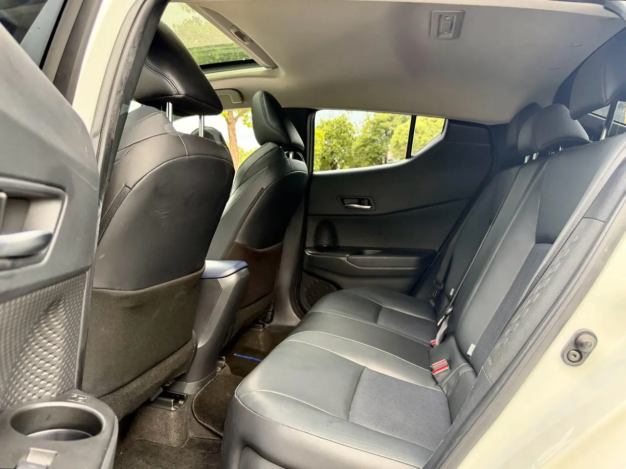 Toyota 2022 C- HR 2.0 stepless leading version of automatic gear 5