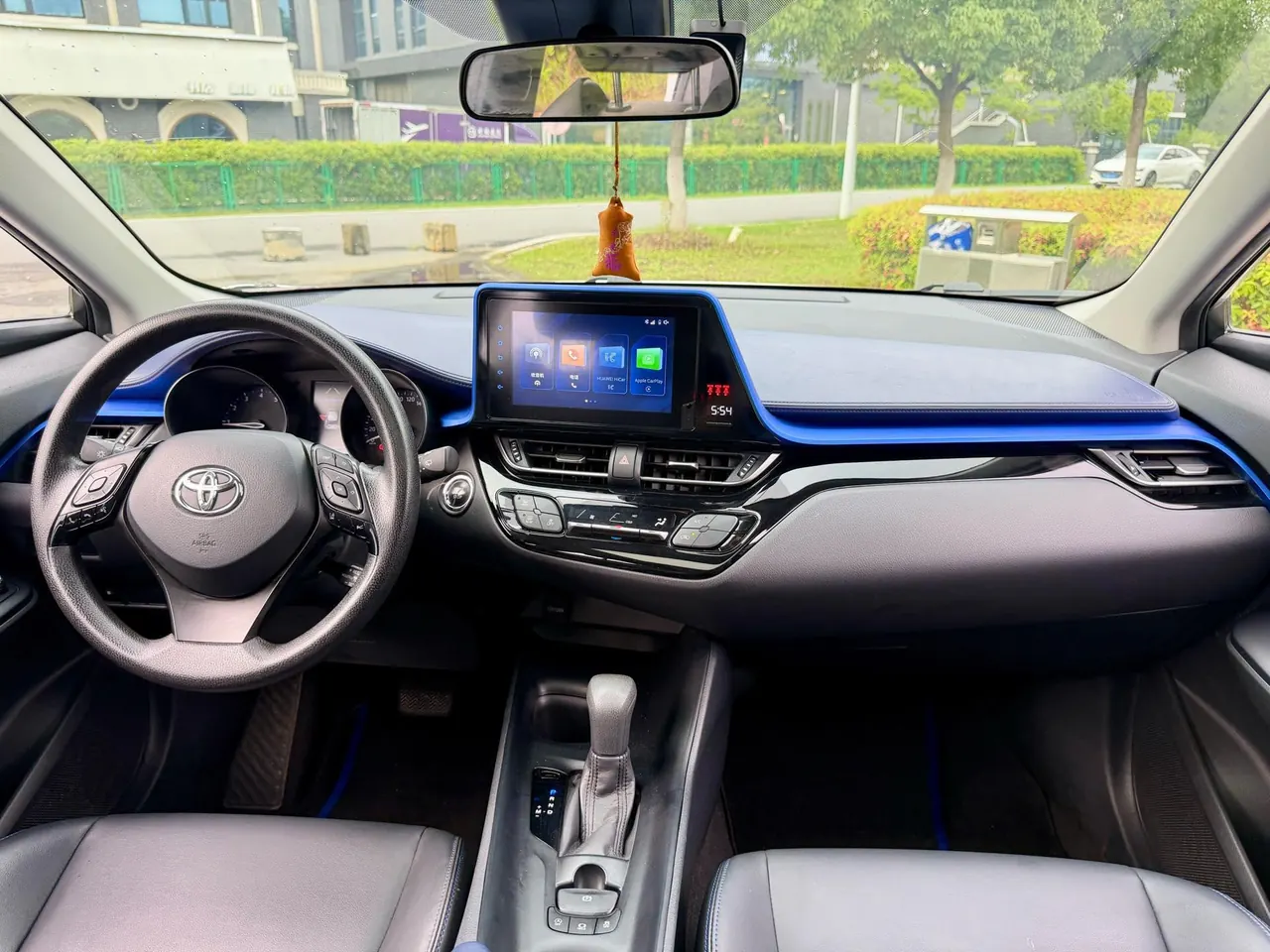 Toyota 2022 C- HR 2.0 stepless leading version of automatic gear 6