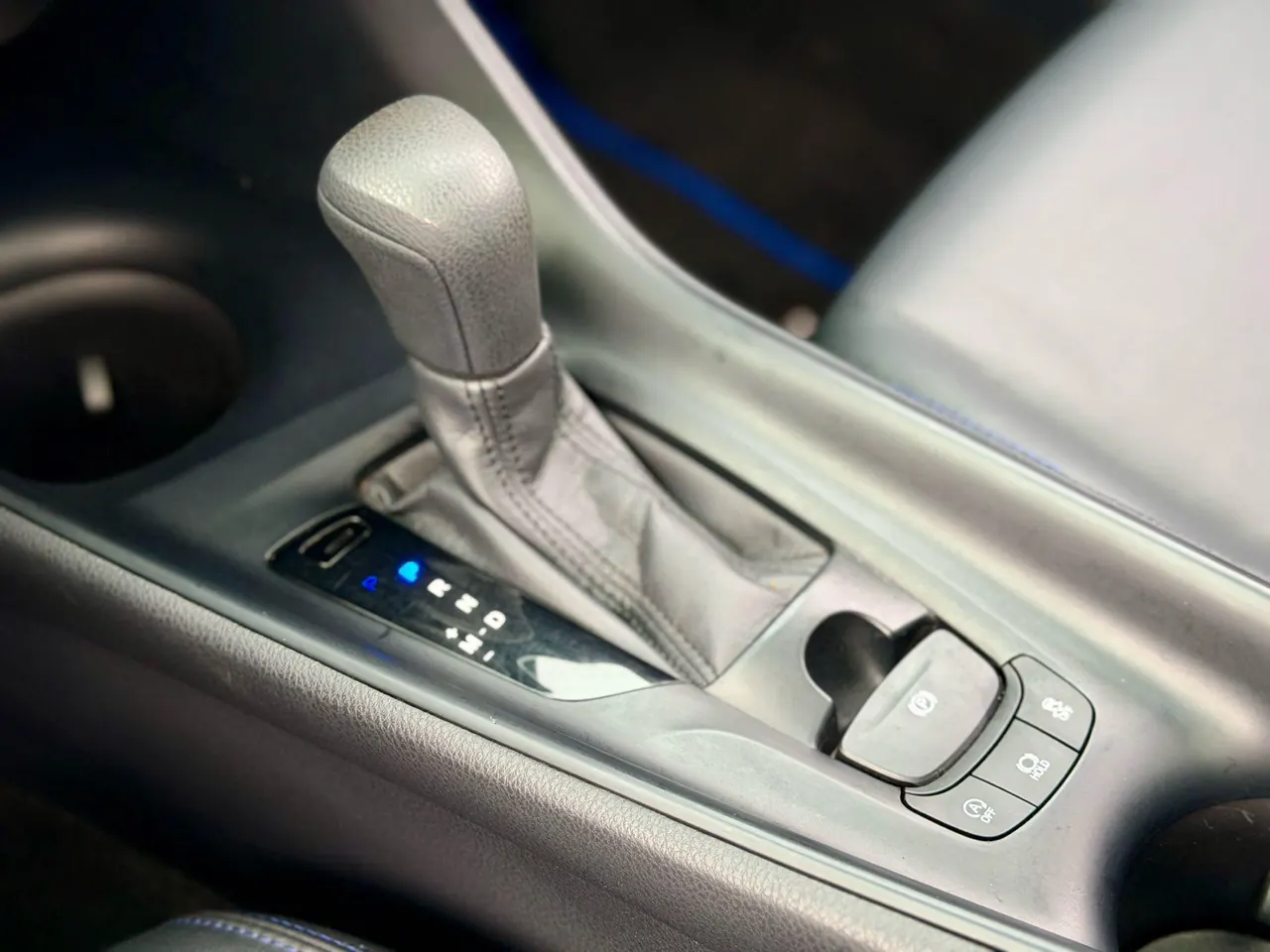Toyota 2022 C- HR 2.0 stepless leading version of automatic gear 7
