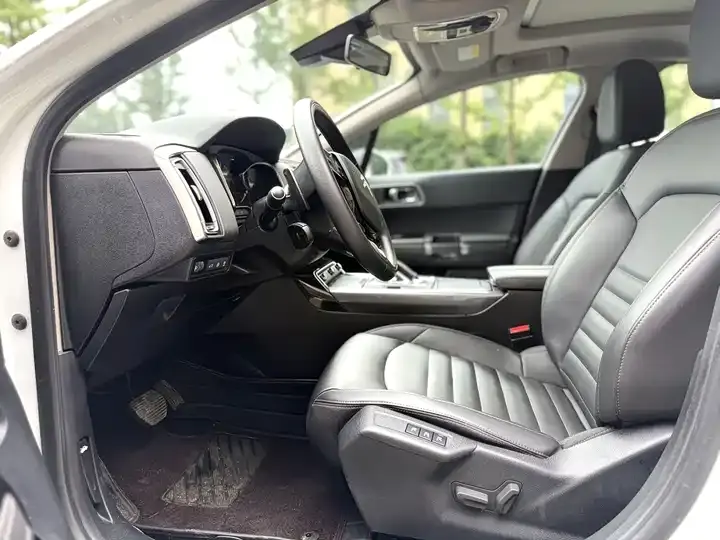 Citroen C6 2021 400THP Comfort Edition 4