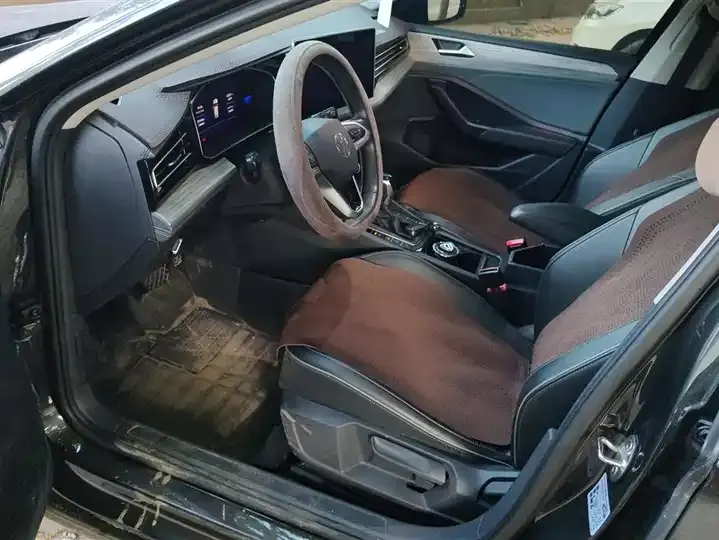 Sagittarius 2023 300TSI DSG Exceed Edition 9