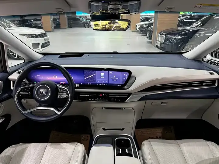 Century 2023 2.0T Six-seat World Edition 10