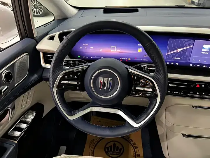 Century 2023 2.0T Six-seat World Edition 7