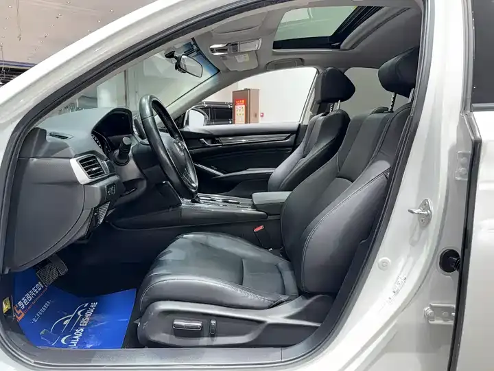 Accord 2018 260TURBO Elite Edition National V 11