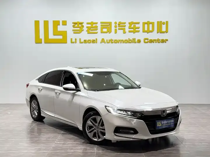Accord 2018 260TURBO Elite Edition National V 4