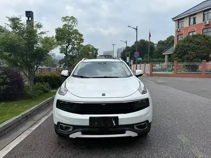 LYNK&amp;CO 01 2019 2.0T Two-Drive Yao Pro Edition VI 3