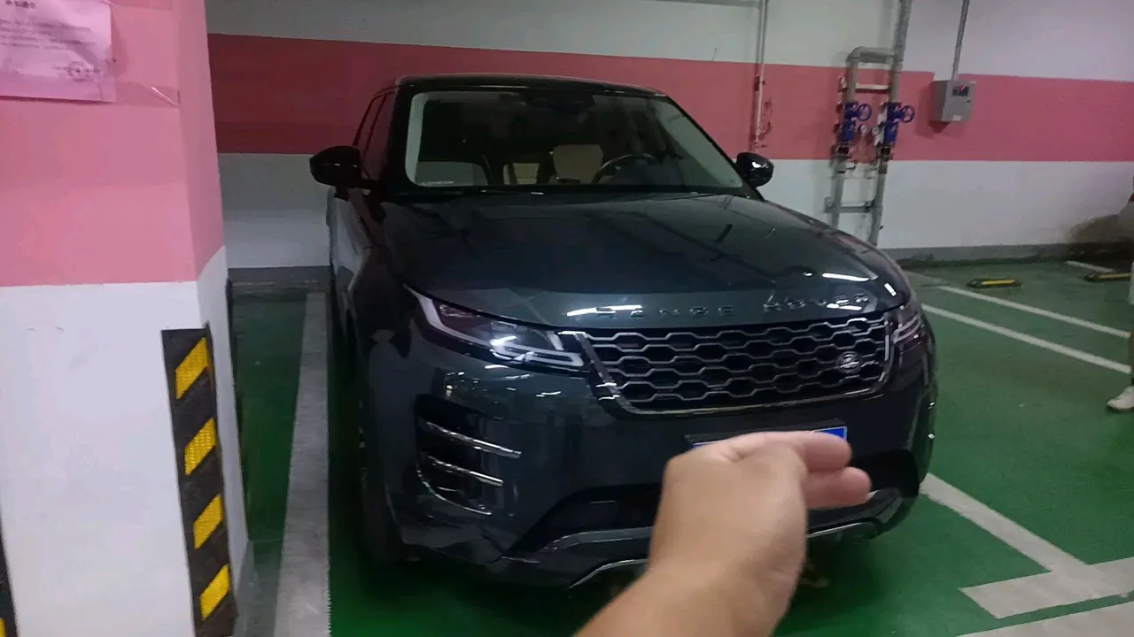 Open image lightbox: Land Rover 2022 Range Rover Aurora L 48V 2.0T 249PS R-Dynamic Deluxe Automatic Gear
