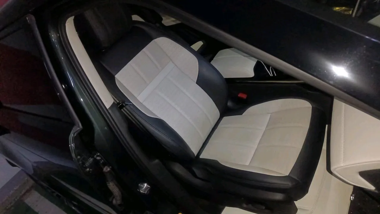 Land Rover 2022 Range Rover Aurora L 48V 2.0T 249PS R-Dynamic Deluxe Automatic Gear 2