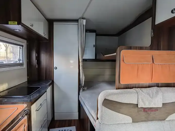 Turester C Single Expansion RV 2019 3.0T Manual 11