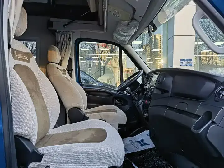 Turester C Single Expansion RV 2019 3.0T Manual 6