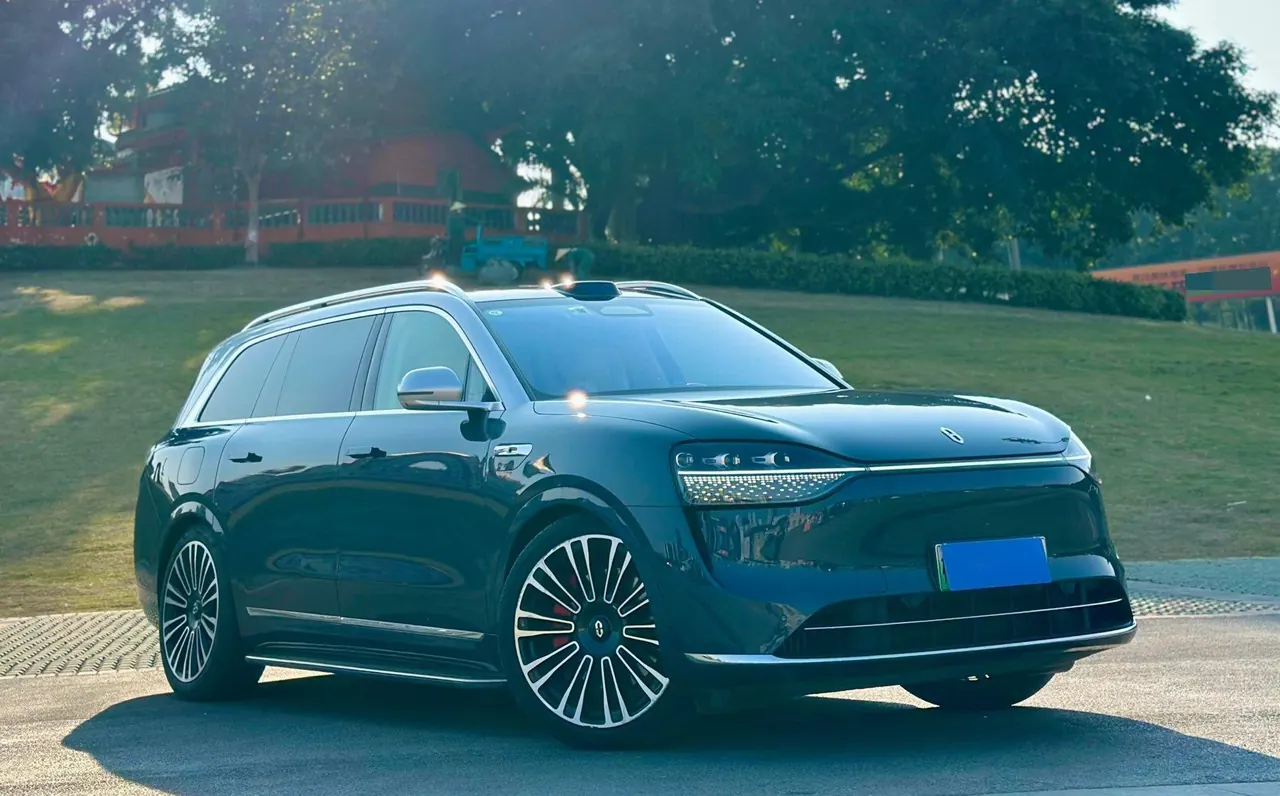 AITO 2024 AITO M9 extended range Ultra 42kWh automatic gear 3