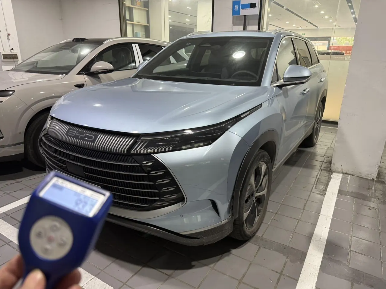 Открыть галерею: BYD 2023 frigates 07 DM-i 1.5T stepless 100KM luxury automatic gear