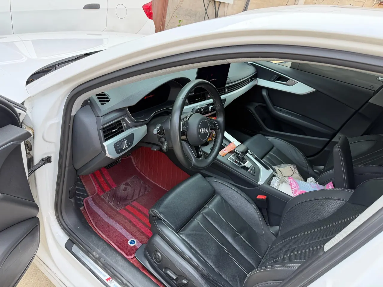 Audi 2022 A4L 2.0TFSI 40TFSI Fashion Dynamic Automatic 5