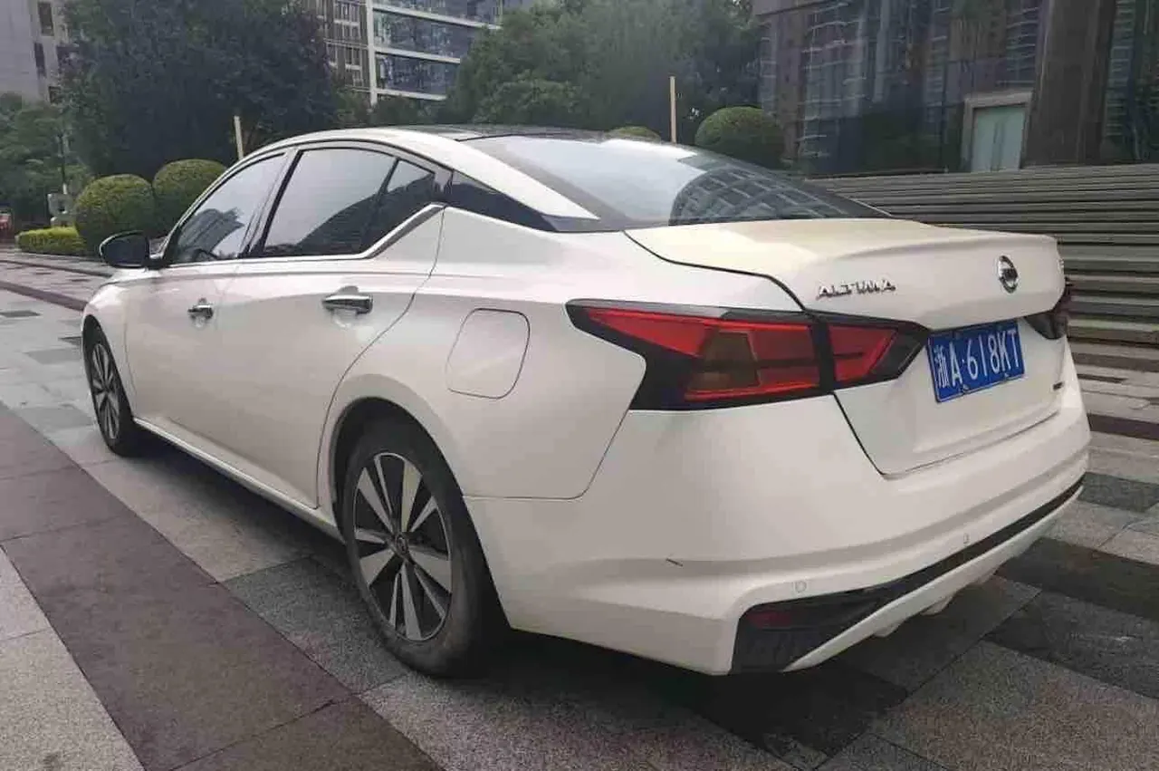Nissan 2022 Teana 2.0 Stepless XL-TLS Pleasant Edition Automatic Gear 3