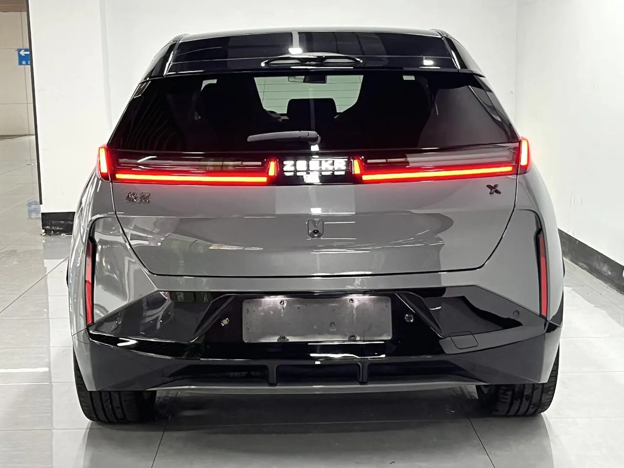 Zeekr 2025 Zeekr X five-seat four-wheel drive sports version automatic gear 11
