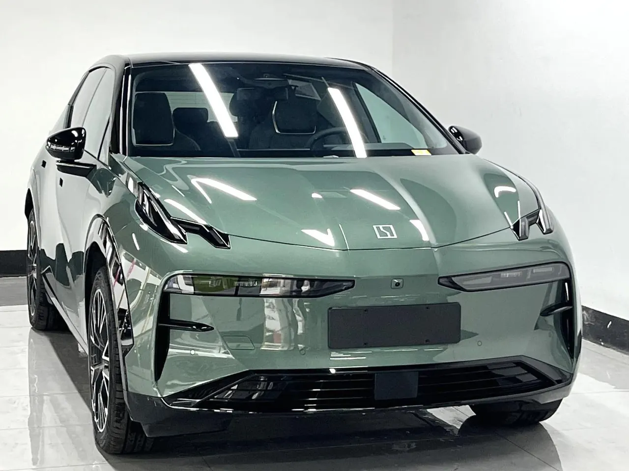 Zeekr 2025 Zeekr X five-seat four-wheel drive sports version automatic gear 3