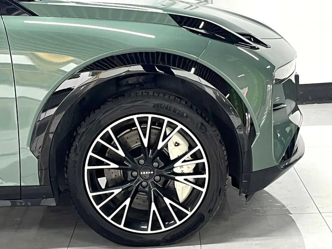 Zeekr 2025 Zeekr X five-seat four-wheel drive sports version automatic gear 4