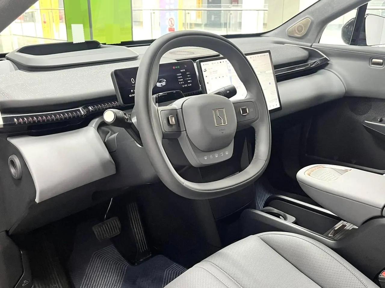 Zeekr 2025 Zeekr X five-seat four-wheel drive sports version automatic gear 6