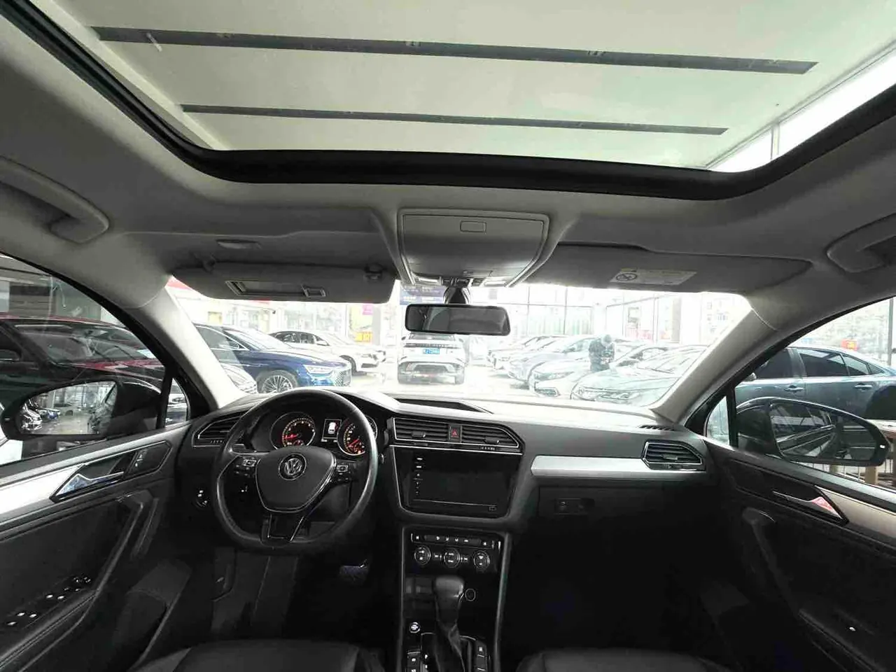 Volkswagen 2021 Tiguan L 2.0TSI 330TSI Two-Drive Smart Edition Automatic Gear 4