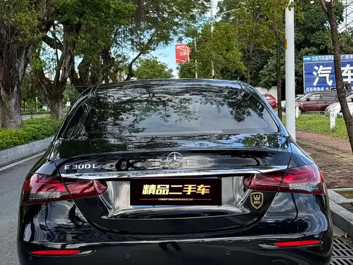 Mercedes Benz E-Class 2022 to E 300 L Fashion 3