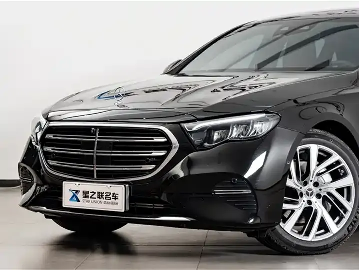 Mercedes Benz E-Class 2025 to E 300 L Fashion 4