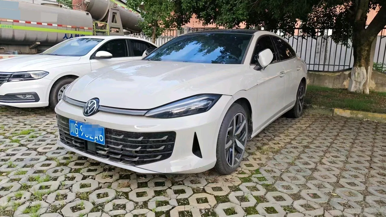 Volkswagen 2026 Ling Du L 1.5TSI 300TSI Ling Feng Edition Automatic Gear - View 1