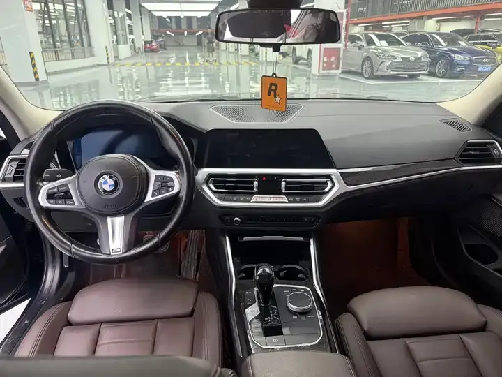 BMW 3 Series 2021 325Li M Sports Suit 6