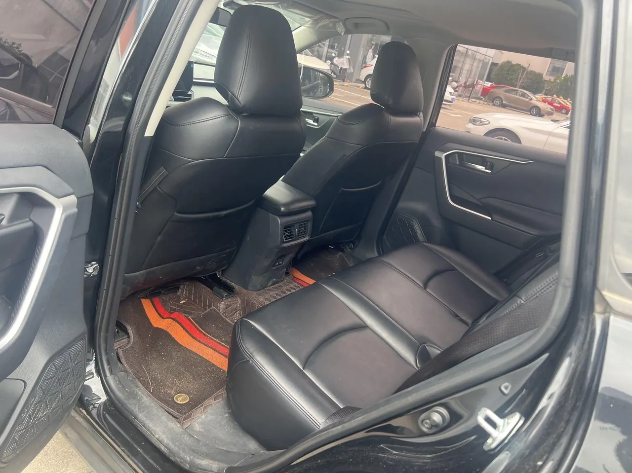 Toyota 2024 RAV4 Rongbo 2.0 Stepless Two-Drive Fashion Plus Edition Automatic Gear 3