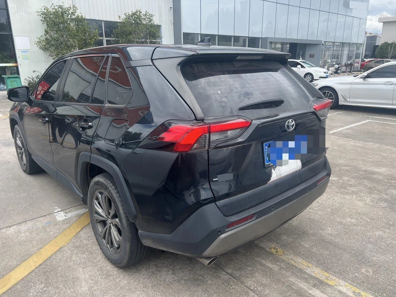 Toyota 2024 RAV4 Rongbo 2.0 Stepless Two-Drive Fashion Plus Edition Automatic Gear 4