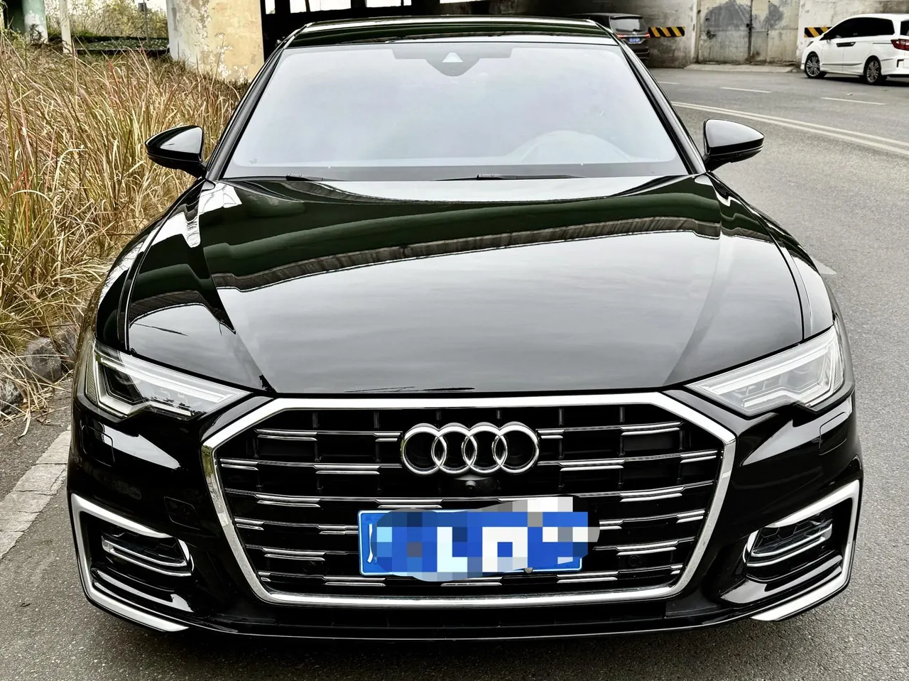 Audi 2023 A6L 2.0TFSI 45TFSI Selected Dynamic (Modified) Automatic Gear 2