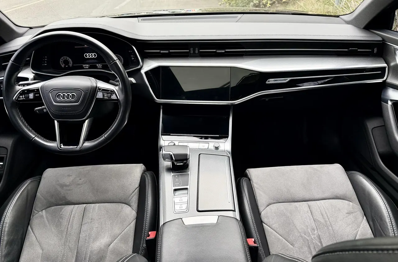 Audi 2023 A6L 2.0TFSI 45TFSI Selected Dynamic (Modified) Automatic Gear 6