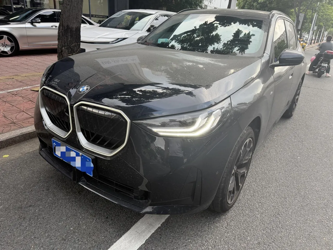 BMW 2026 X3 xDrive30L 2.0T Leading M Sports Obsidian Night Suit Automatic Gear - View 1