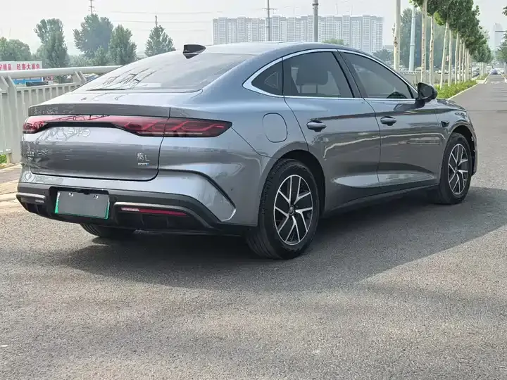 2025 Qin L DM-i Intelligent Driving Version 120KM Leading Model 8