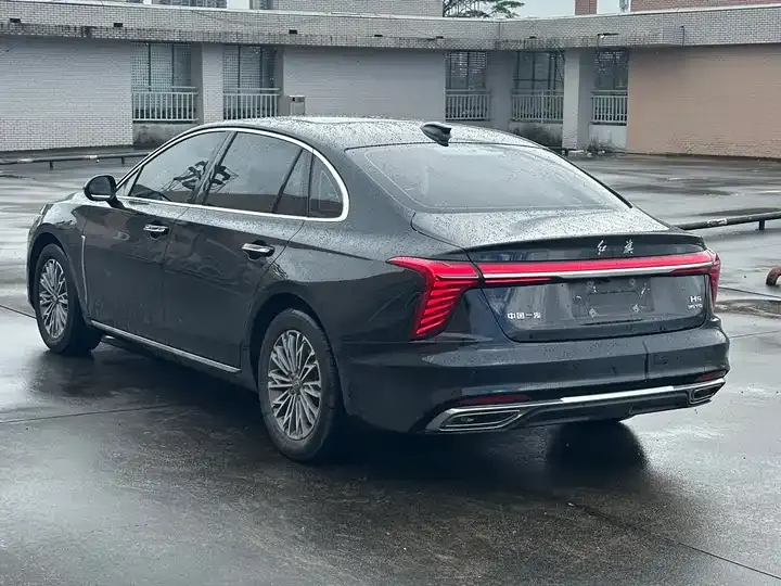 HongQi H5 2023 1.5T DCT Zhilian Flag Rhyme Edition 7