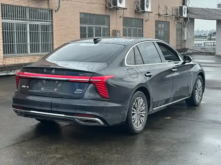 HongQi H5 2023 1.5T DCT Zhilian Flag Rhyme Edition 9