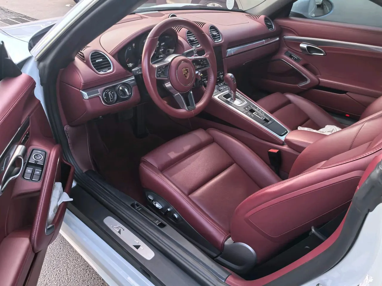 Porsche 718 (Imported) 2022 718 Boxer 2.0T Automatic 3