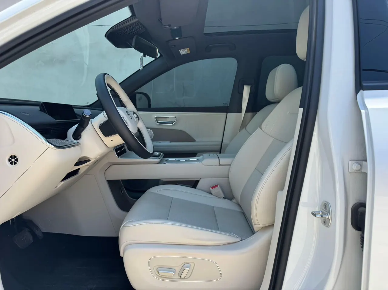 Toyota 2025 Platinum Intelligence 3X 520 Pro Advanced Intelligence Driving Edition Automatic Gear 2