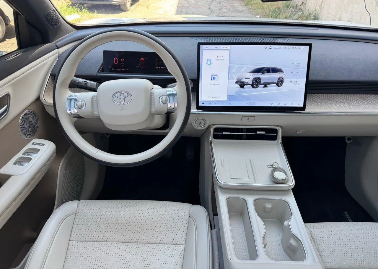 Toyota 2025 Platinum Intelligence 3X 520 Pro Advanced Intelligence Driving Edition Automatic Gear 4