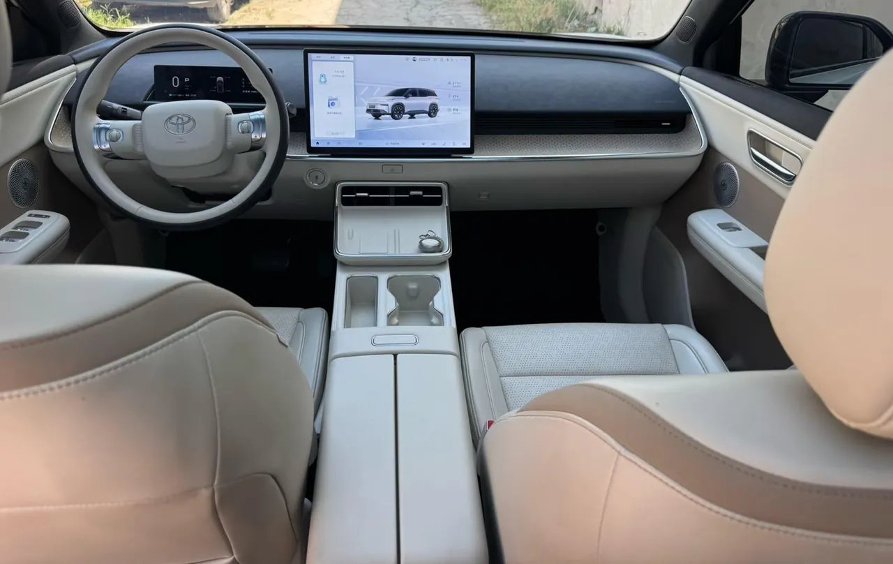 Toyota 2025 Platinum Intelligence 3X 520 Pro Advanced Intelligence Driving Edition Automatic Gear 5