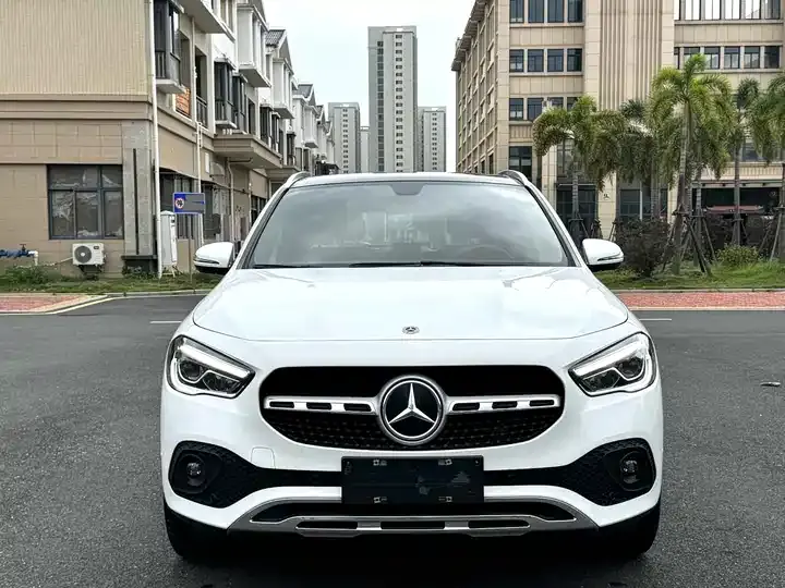 Mercedes Benz GLA 2020 GLA 200 2